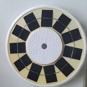 #6 Solar Powered Flagpole Light